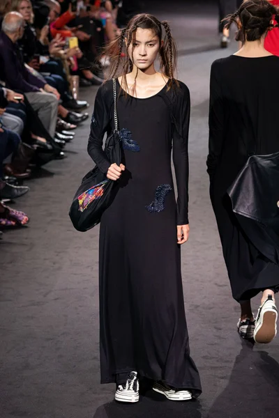 Look 48